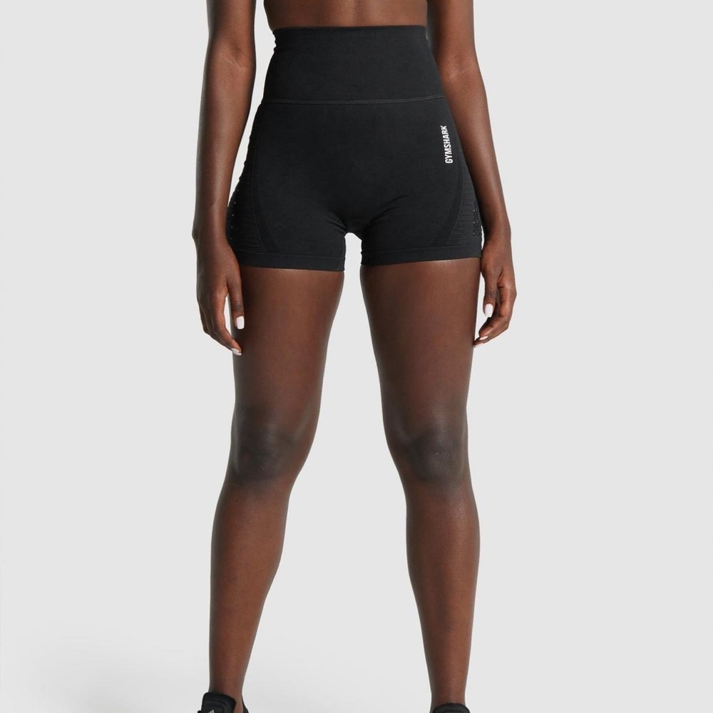 GYMSHARK ENERGY SHORTS